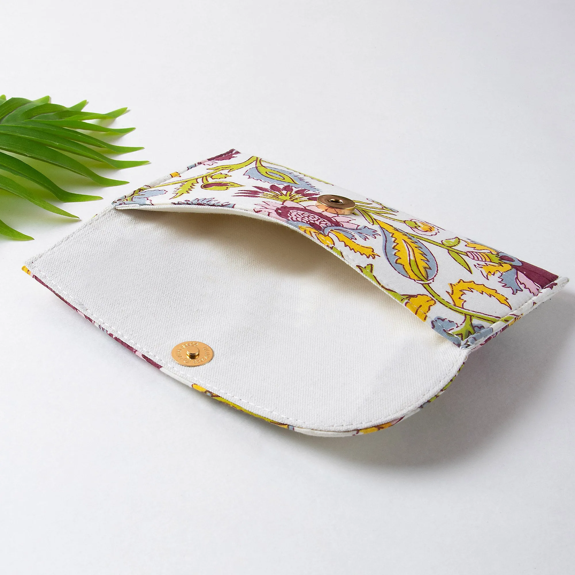 Beautiful Floral Print Clutch Purse For Ladies