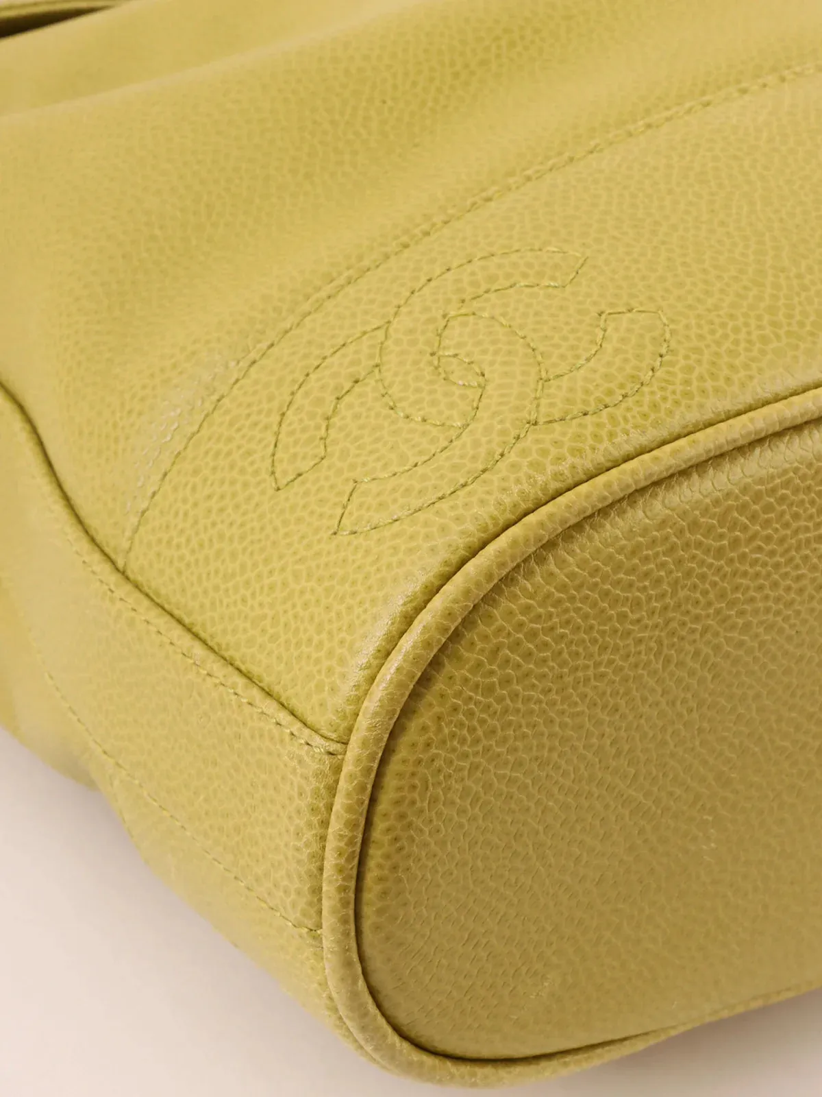 CHANEL Around 1997 Made Caviar Skin 6 Cc Mark Stitch Turn-Lock Backpack Lime Green