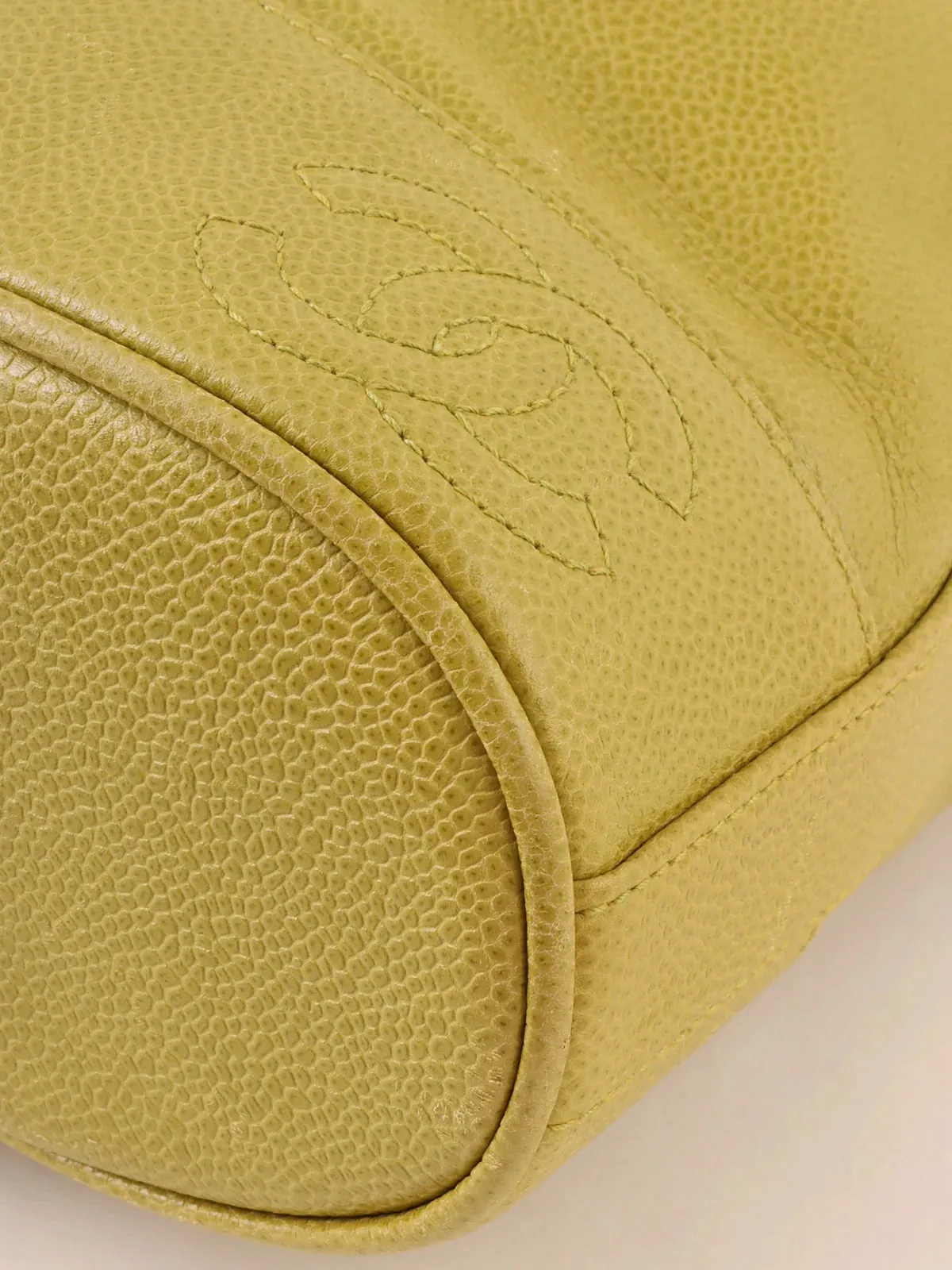 CHANEL Around 1997 Made Caviar Skin 6 Cc Mark Stitch Turn-Lock Backpack Lime Green