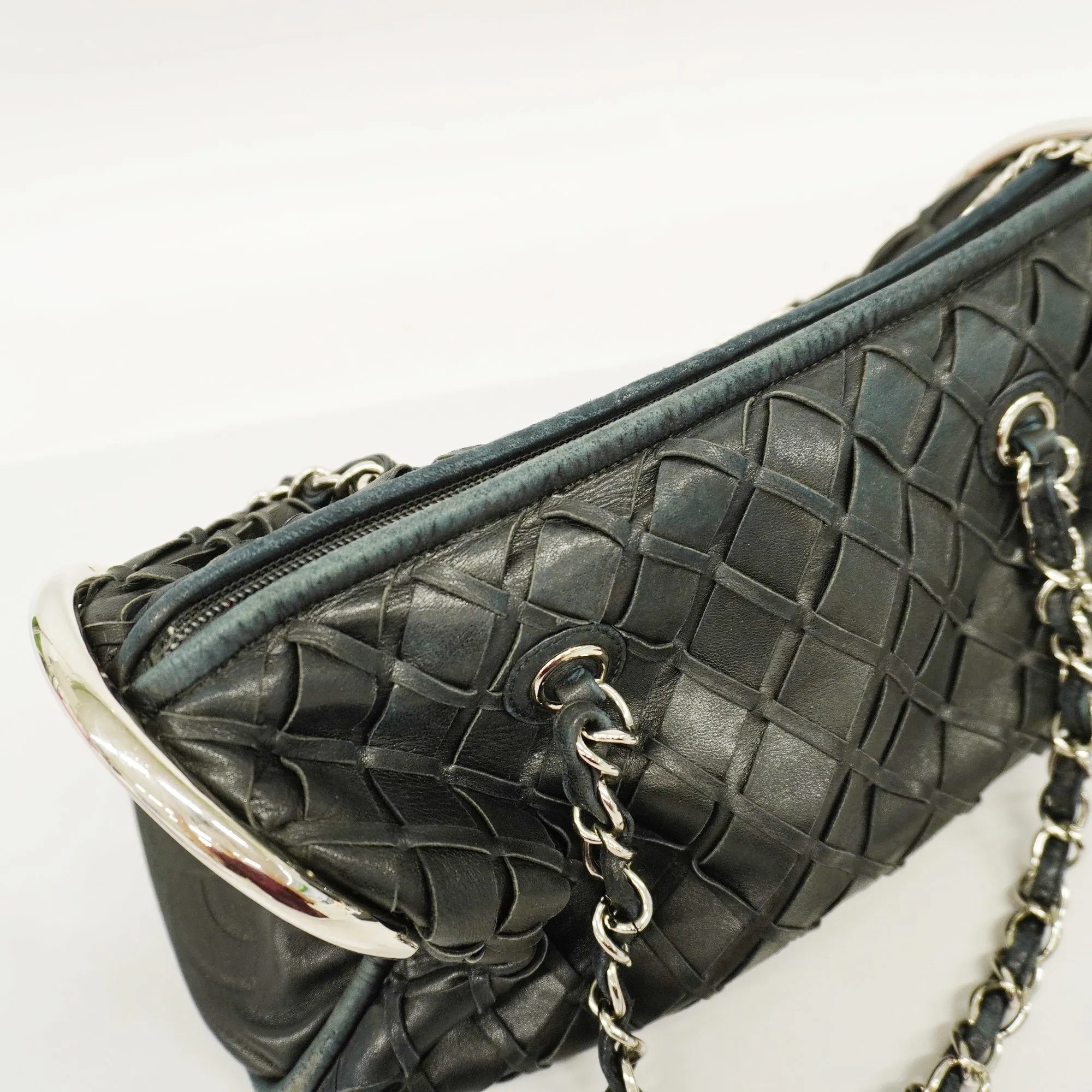 CHANEL  Bubble Quilt Chain Shoulder Women's Leather Shoulder Bag