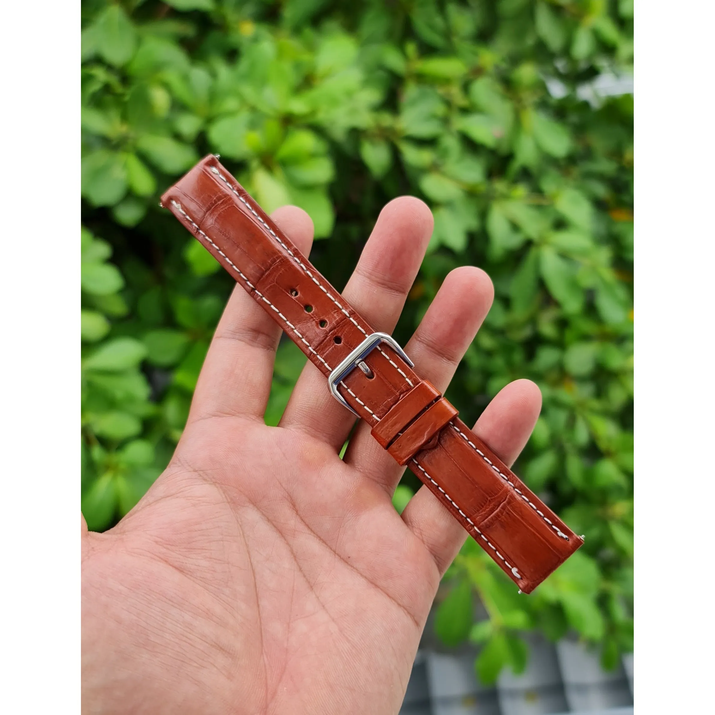 White Stitching Light Brown Alligator Leather Watch Band DH-76